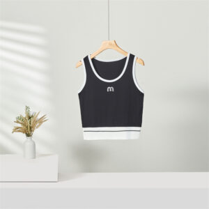 black color swatch