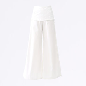 white color swatch