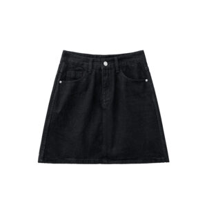 black color swatch